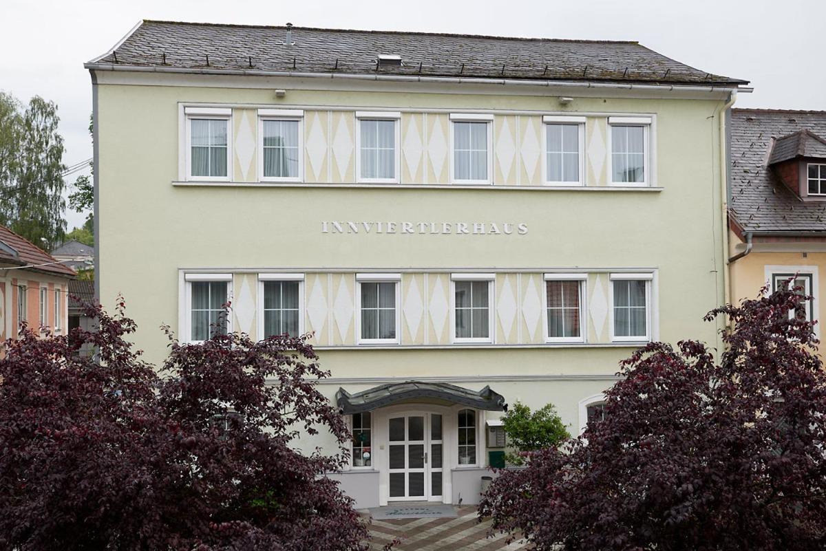 באד הל Gasthof Hametner Mit Innviertlerhof Mit Direktem Zugang Zur Therme Mediterrana Durch Unseren Garten! מראה חיצוני תמונה