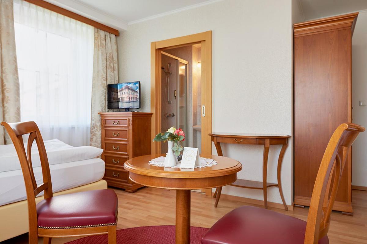 באד הל Gasthof Hametner Mit Innviertlerhof Mit Direktem Zugang Zur Therme Mediterrana Durch Unseren Garten! מראה חיצוני תמונה
